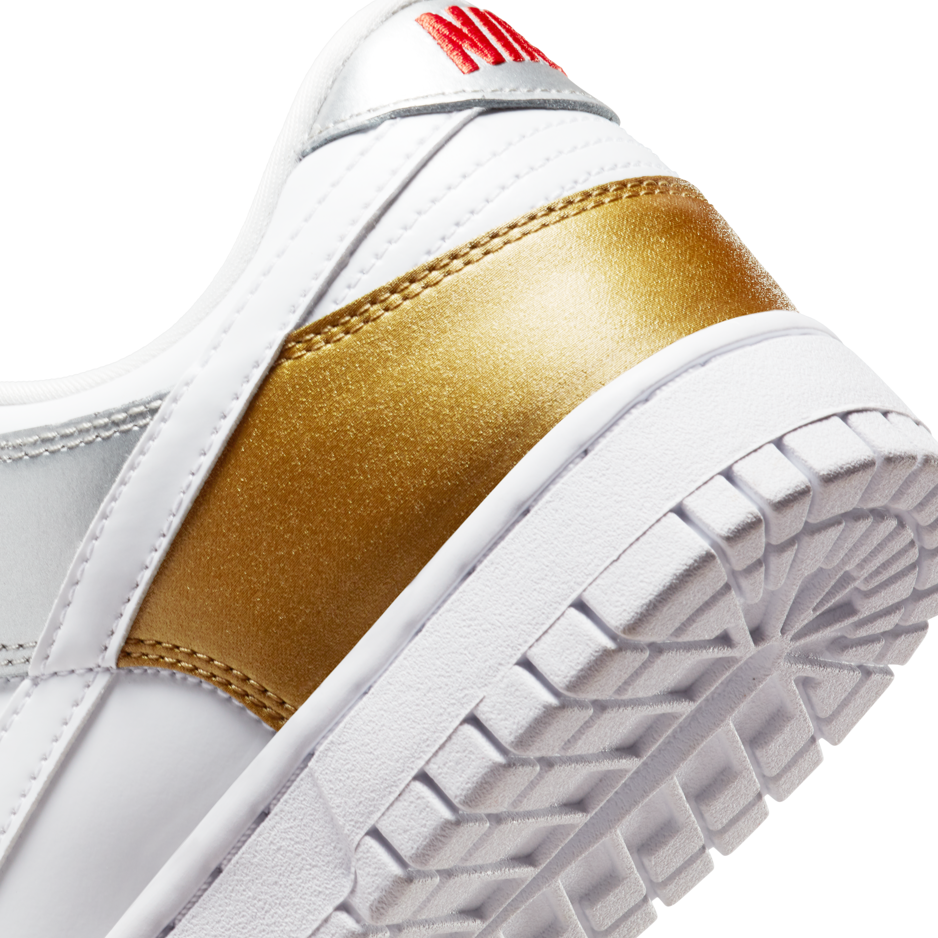 (Women) Nike Dunk Low SE ‘White Metallic Gold Silver’ DH4403-700