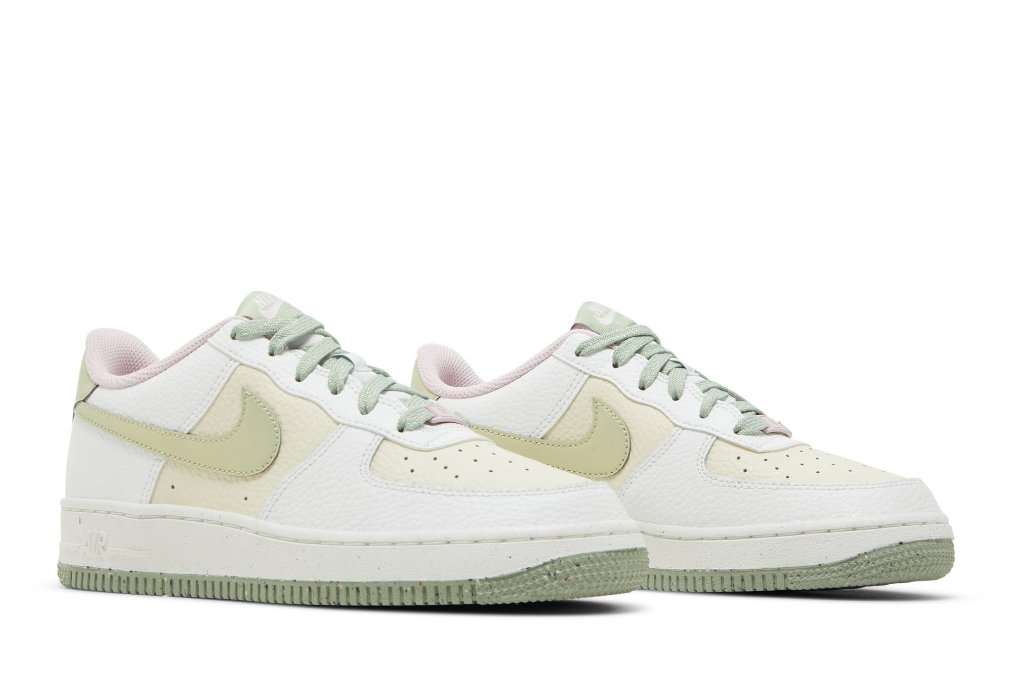(Grade School) Nike Air Force 1 Low LV8 ‘Muted Green’ DQ0360-100