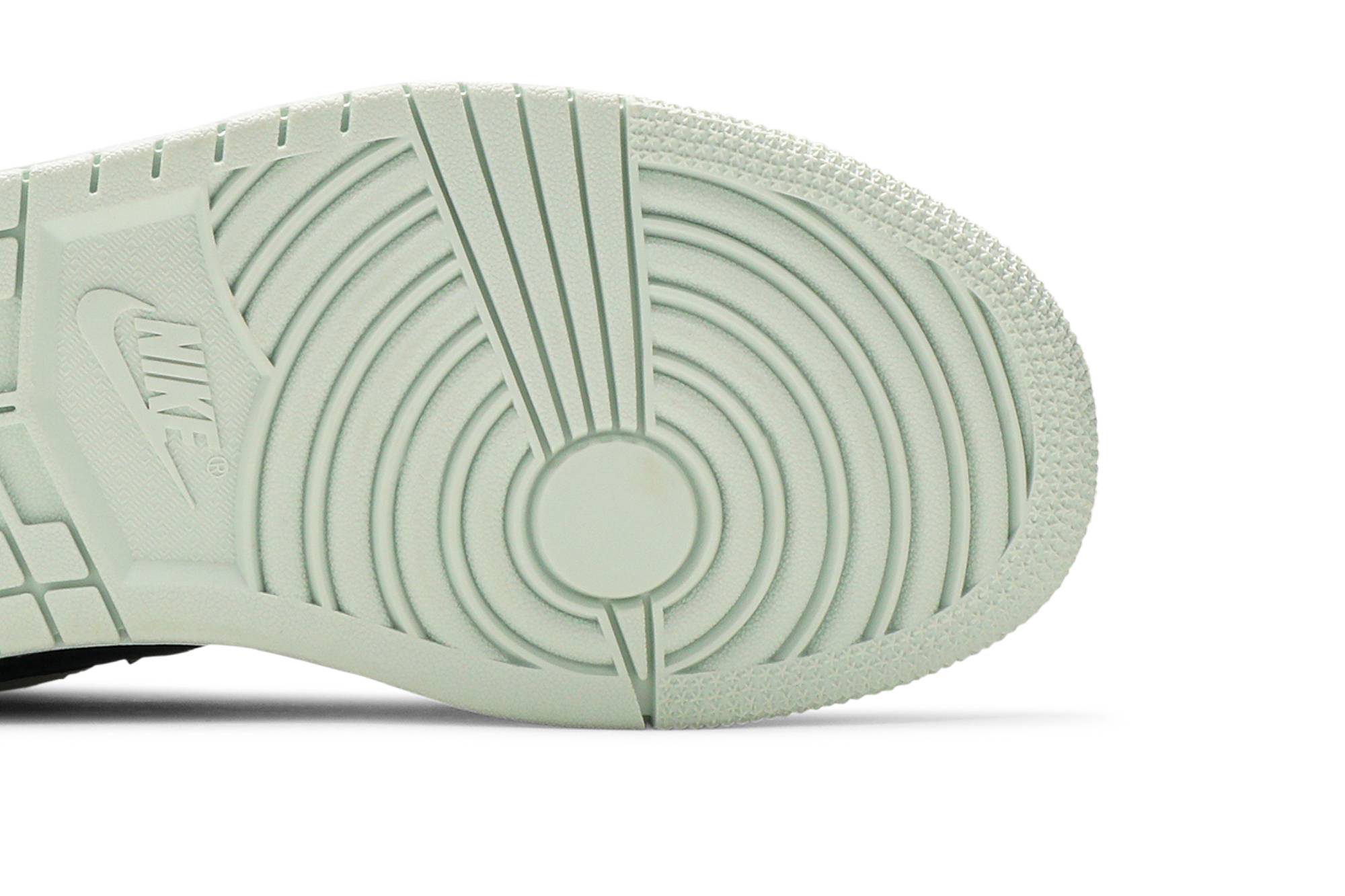 (Women) Air Jordan 1 Low SE ‘Barely Green’ CZ0776-300