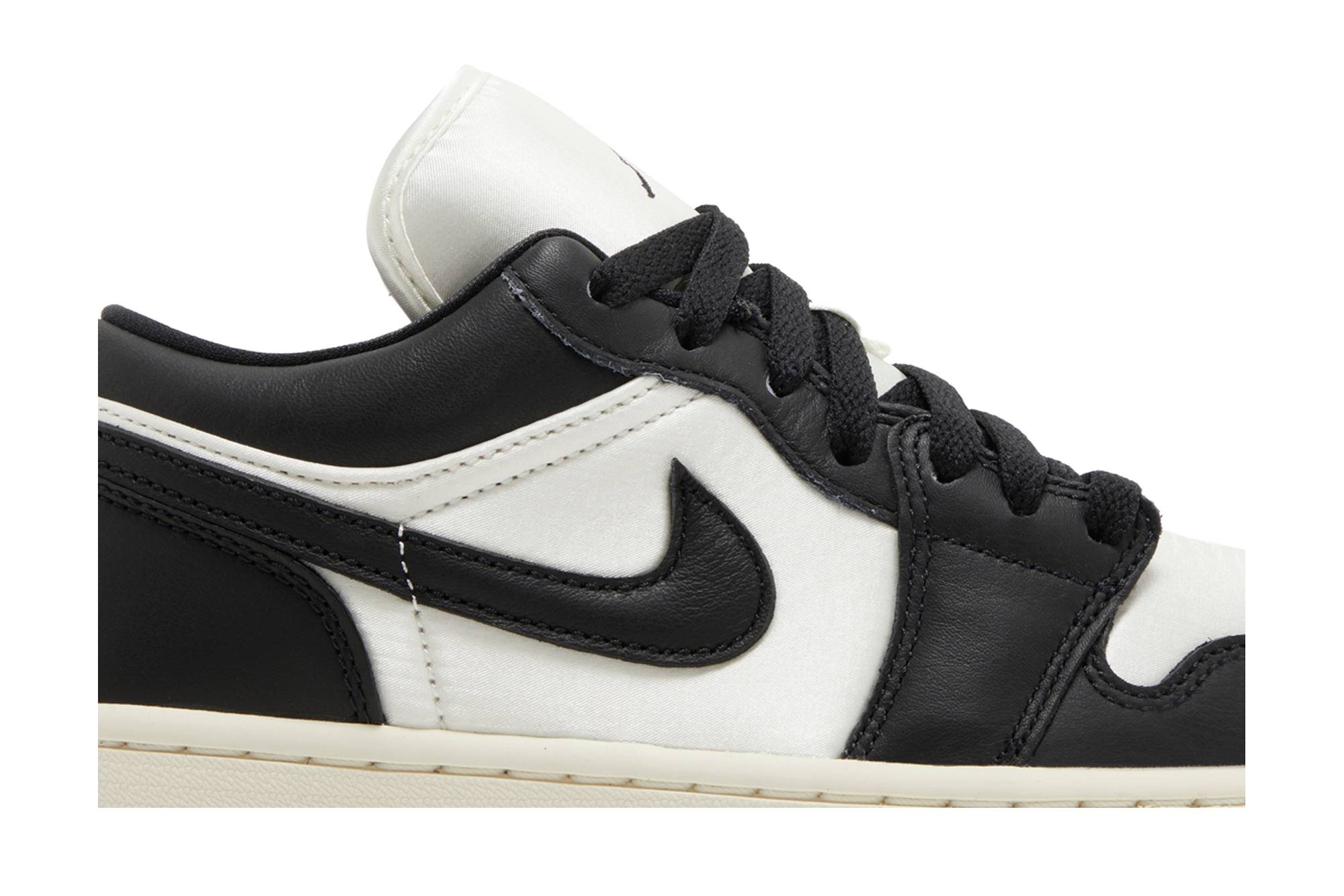 (Women) Air Jordan Air 1 Low SE ‘Vintage Panda’ FB9893-101