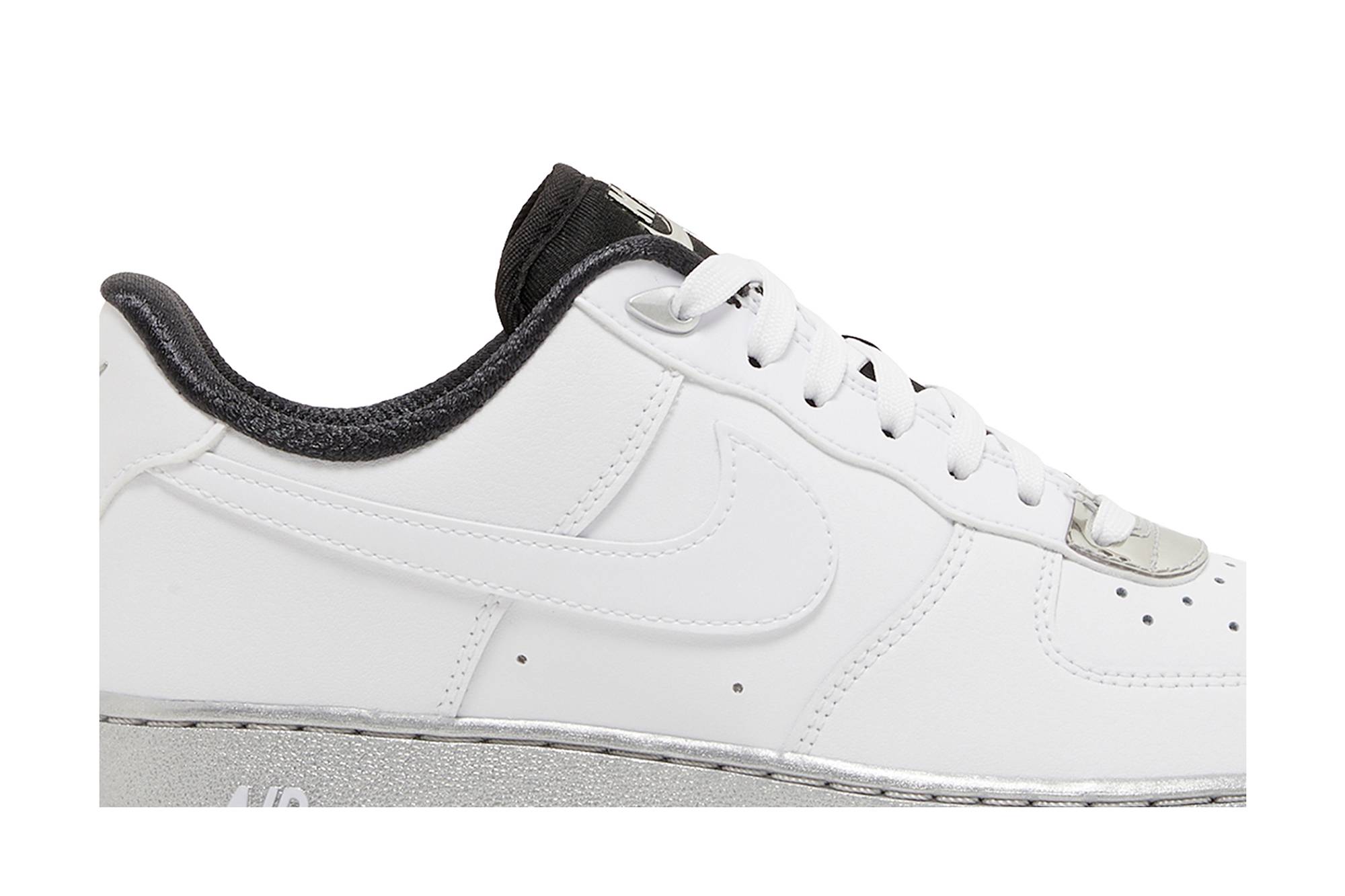 (Women) Nike Air Force 1 07 SE ‘Chrome Pack – White’ DX6764-100
