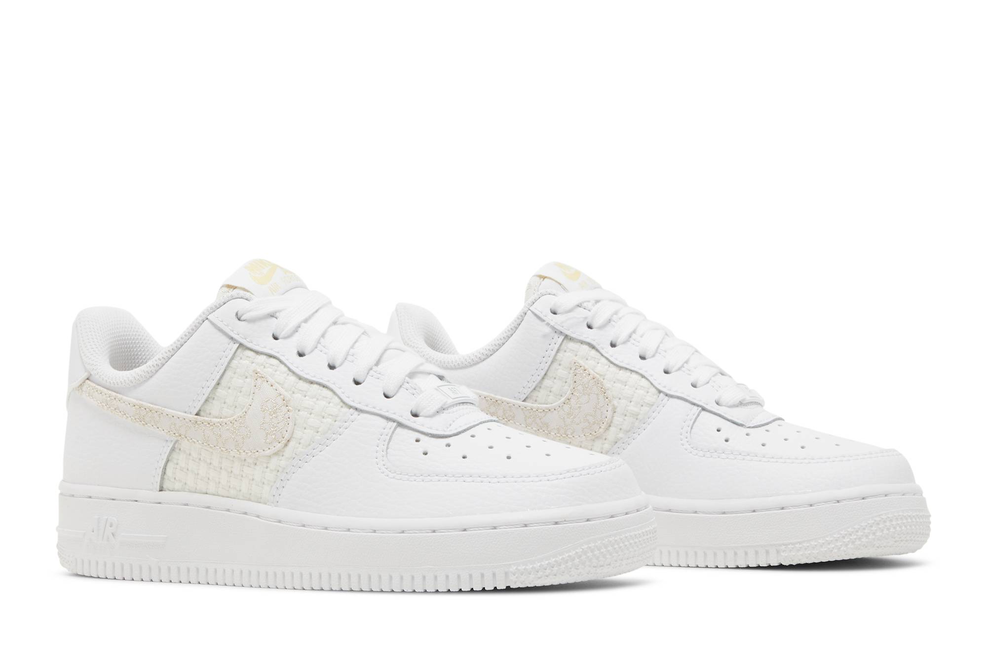 (Women) Nike Air Force 1 ’07 SE ‘Flower Swoosh’ DO9458-100