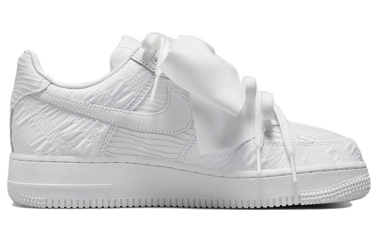 (Women) Nike Air Force 1 ’07 LX ‘White Bow’ DV4244-111