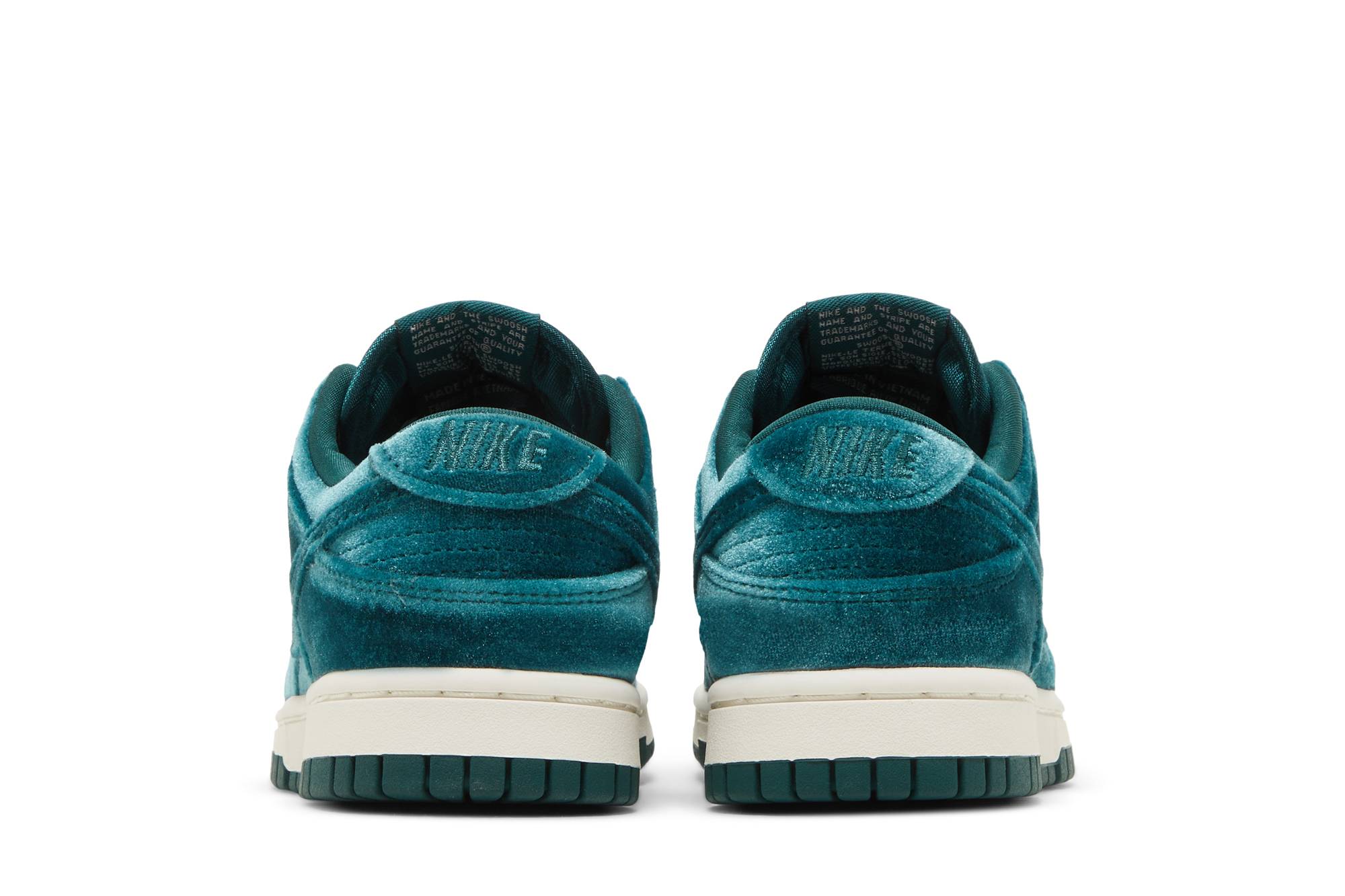 (Women) Nike Dunk Low ‘Green Velvet’ DZ5224-300