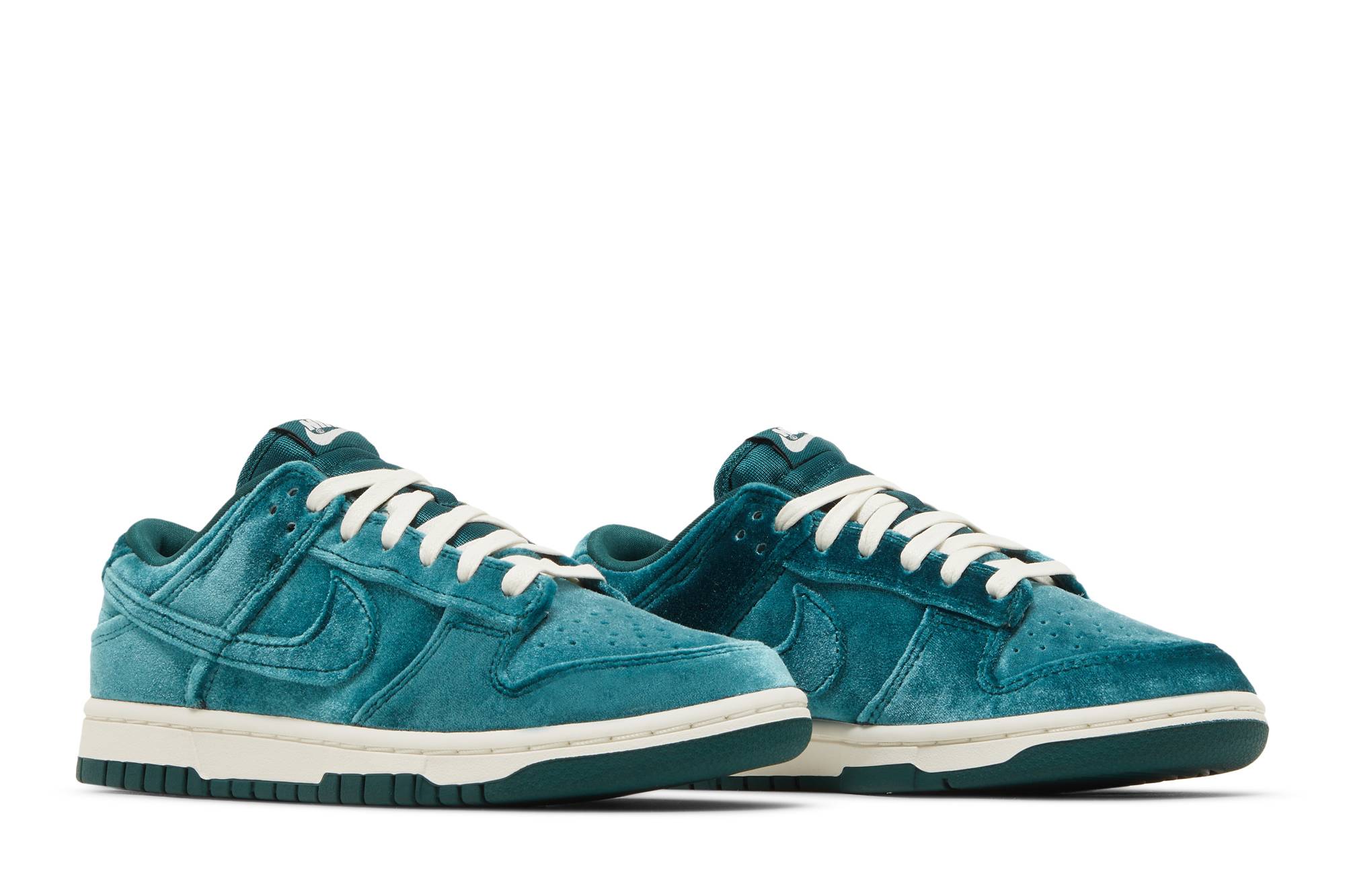(Women) Nike Dunk Low ‘Green Velvet’ DZ5224-300