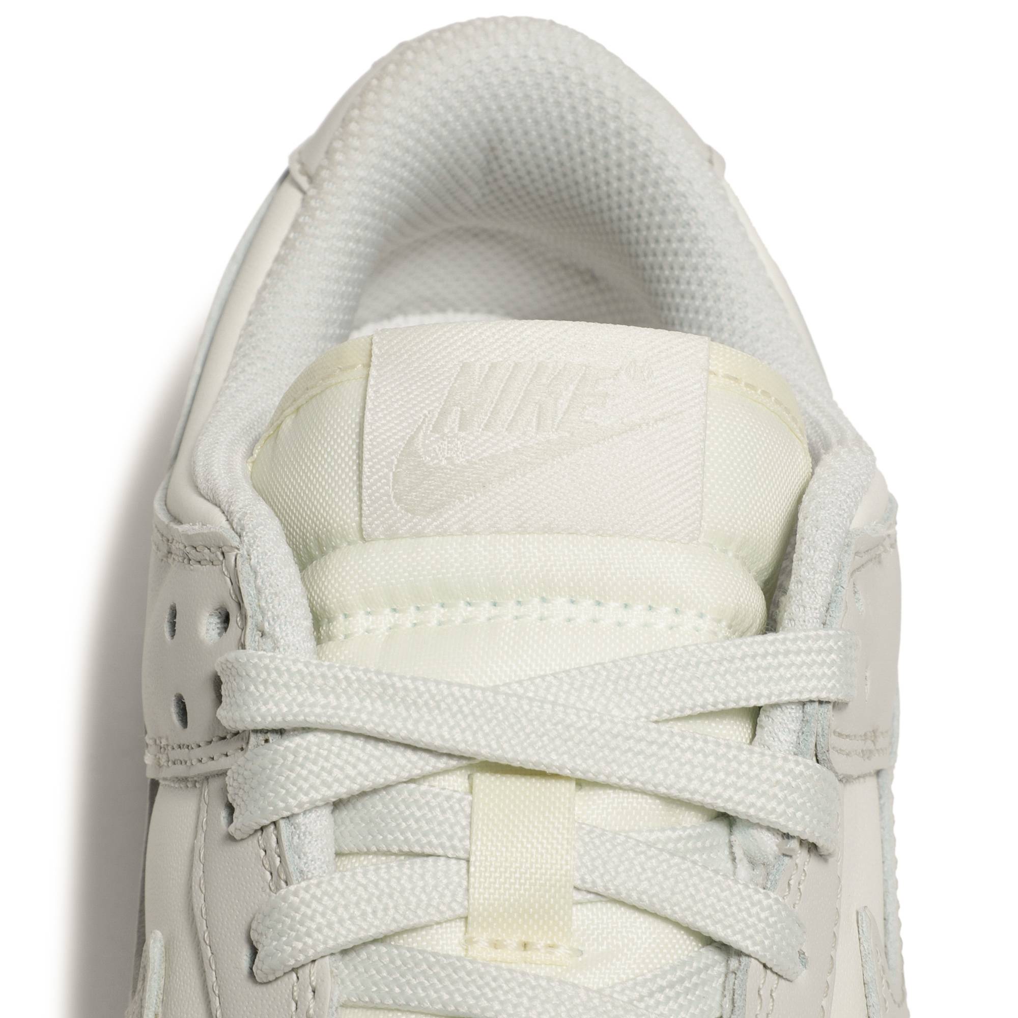 (Women) Nike Dunk Low ‘Light Bone’ DD1503-107