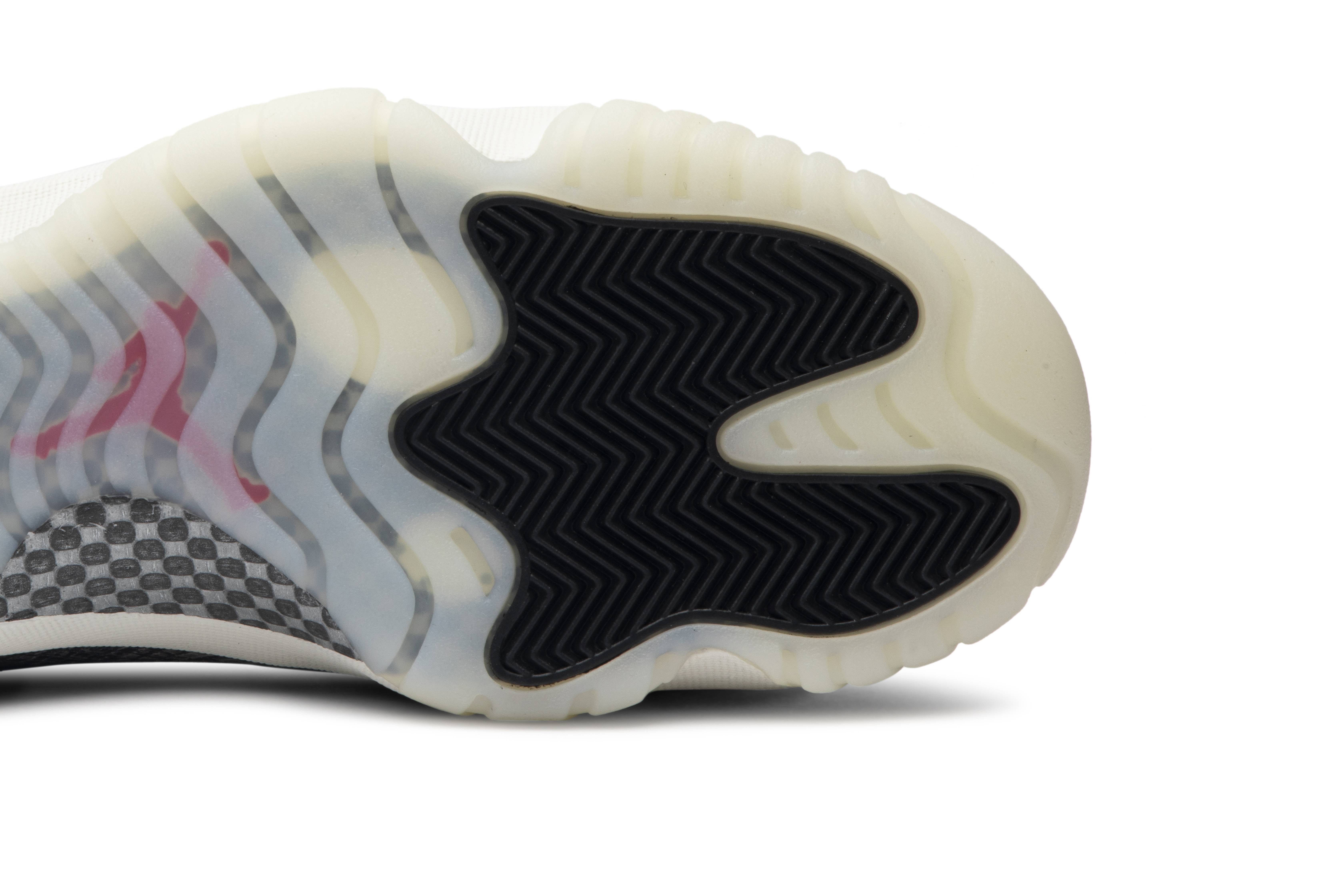 Air Jordan 11 Retro Low Light Bone Snakeskin CD6846-002 Nicesnk