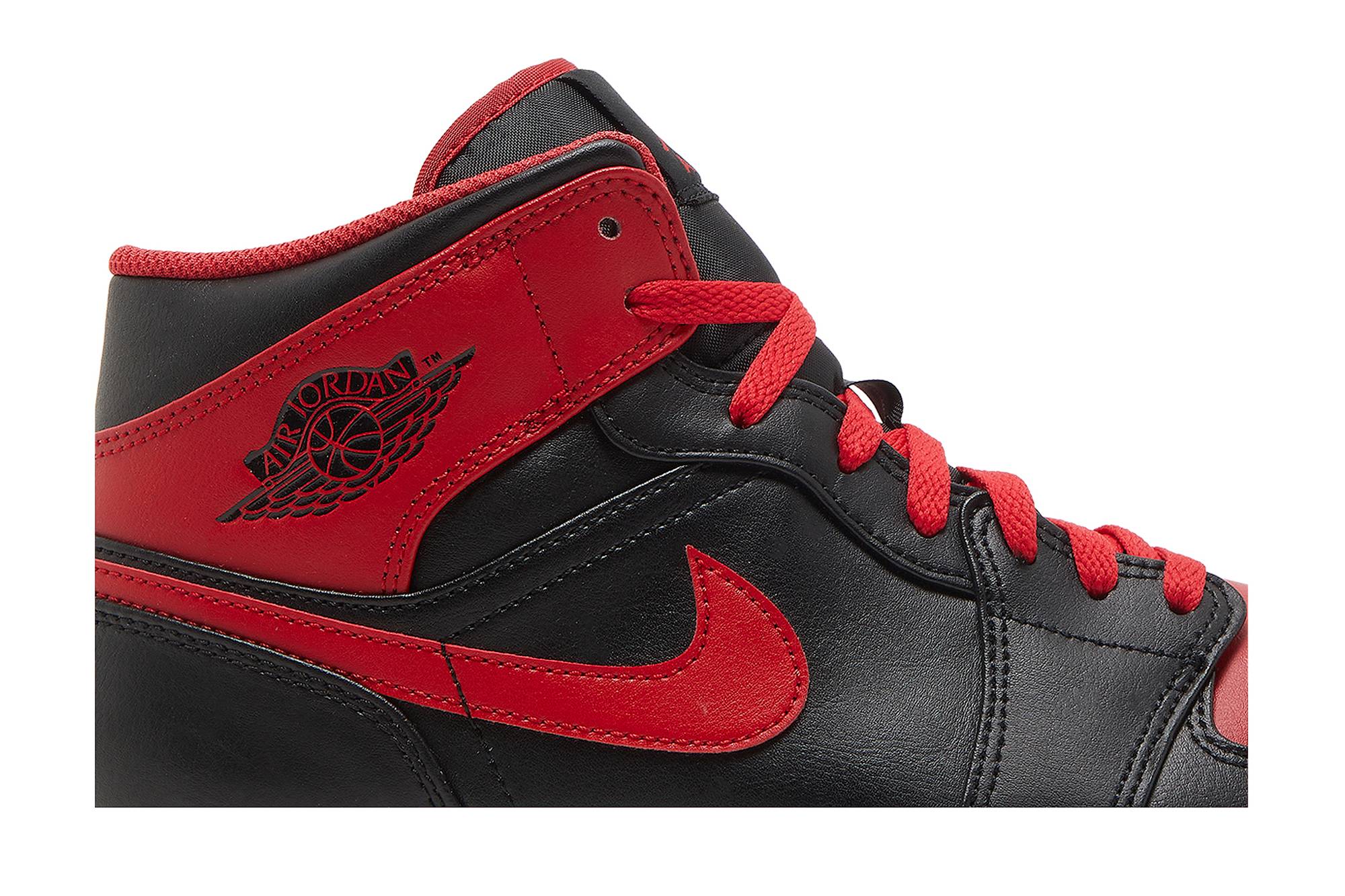 Air Jordan 1 Mid ‘Alternate Bred’ (2022) DQ8426-060
