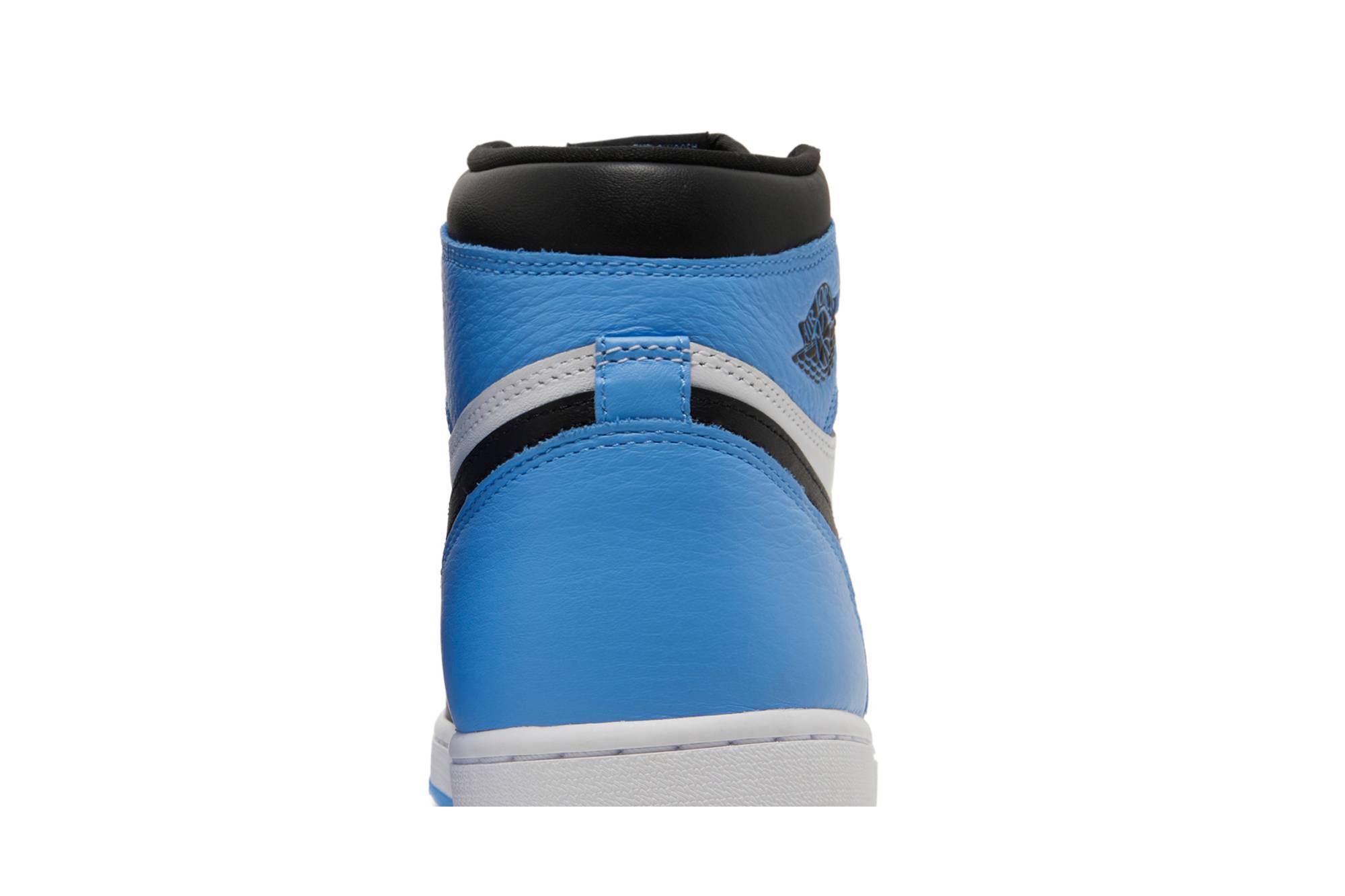 Air Jordan 1 Retro High OG ‘UNC Toe’ DZ5485-400