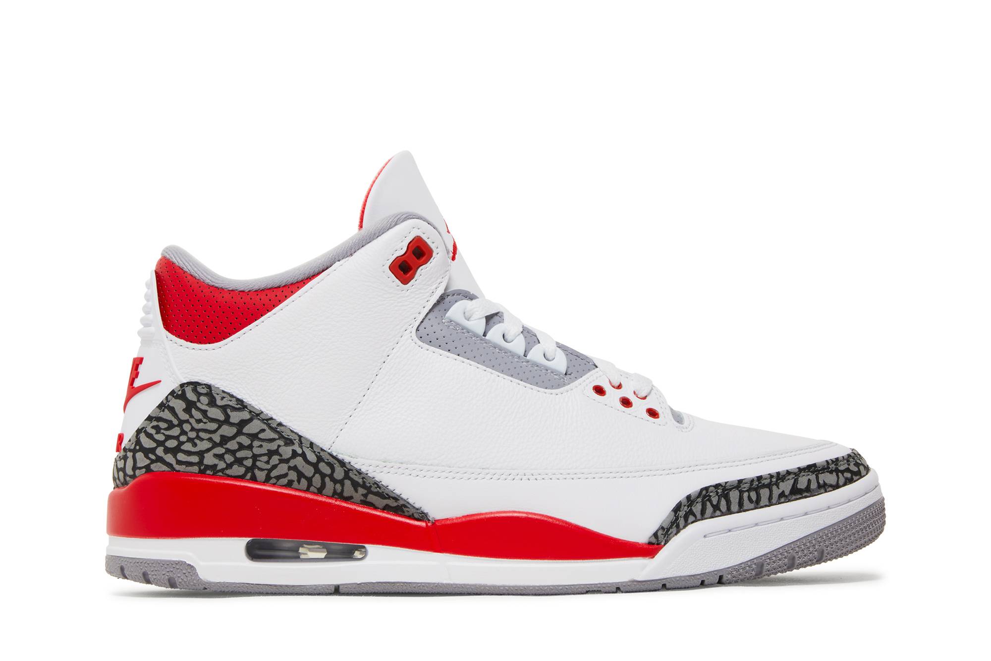 Air Jordan 3 OG ‘Fire Red’ 2022 DN3707-160