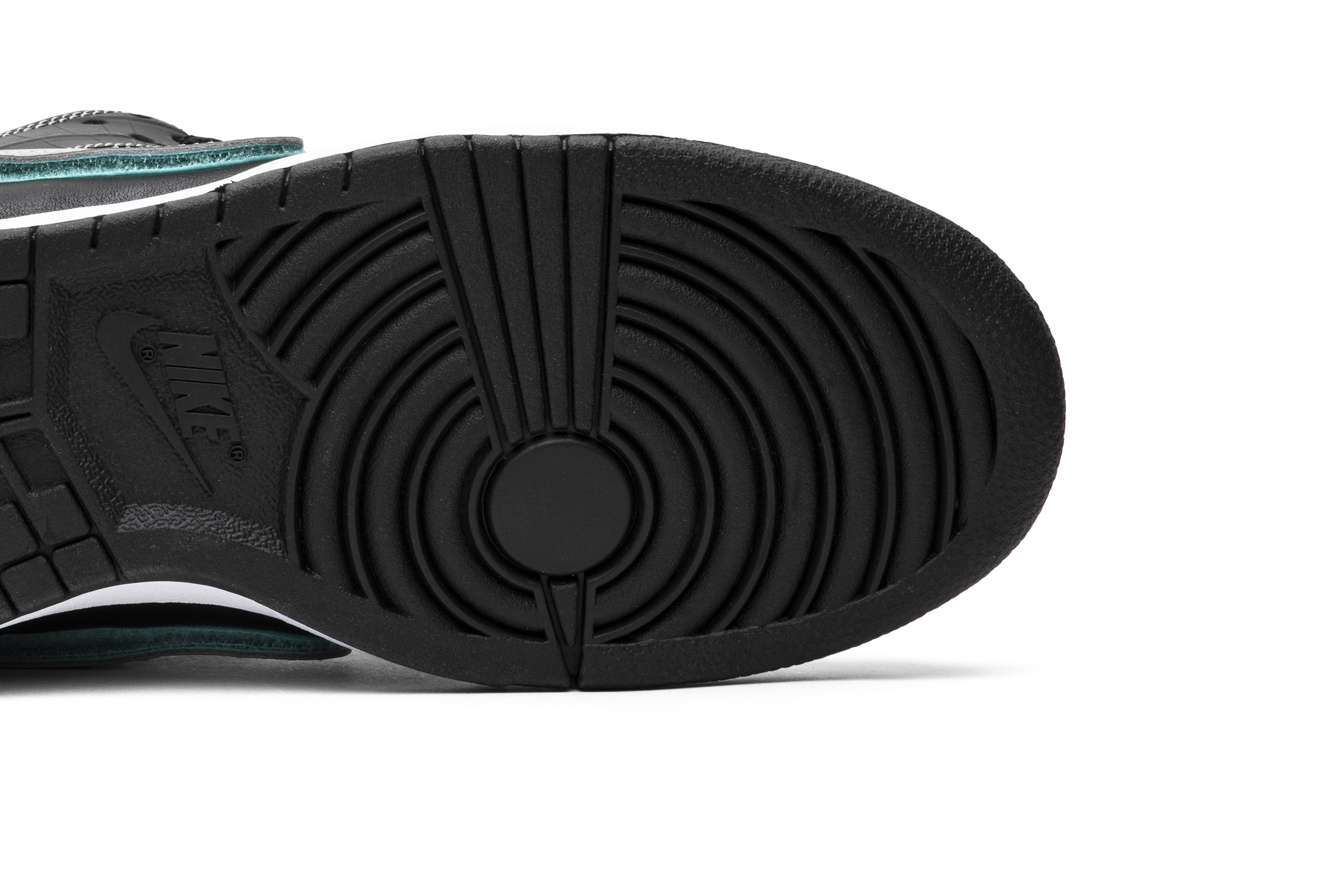 diamond S*pply co. x nike sb dunk low pro ‘black diamond’ bv1310-001