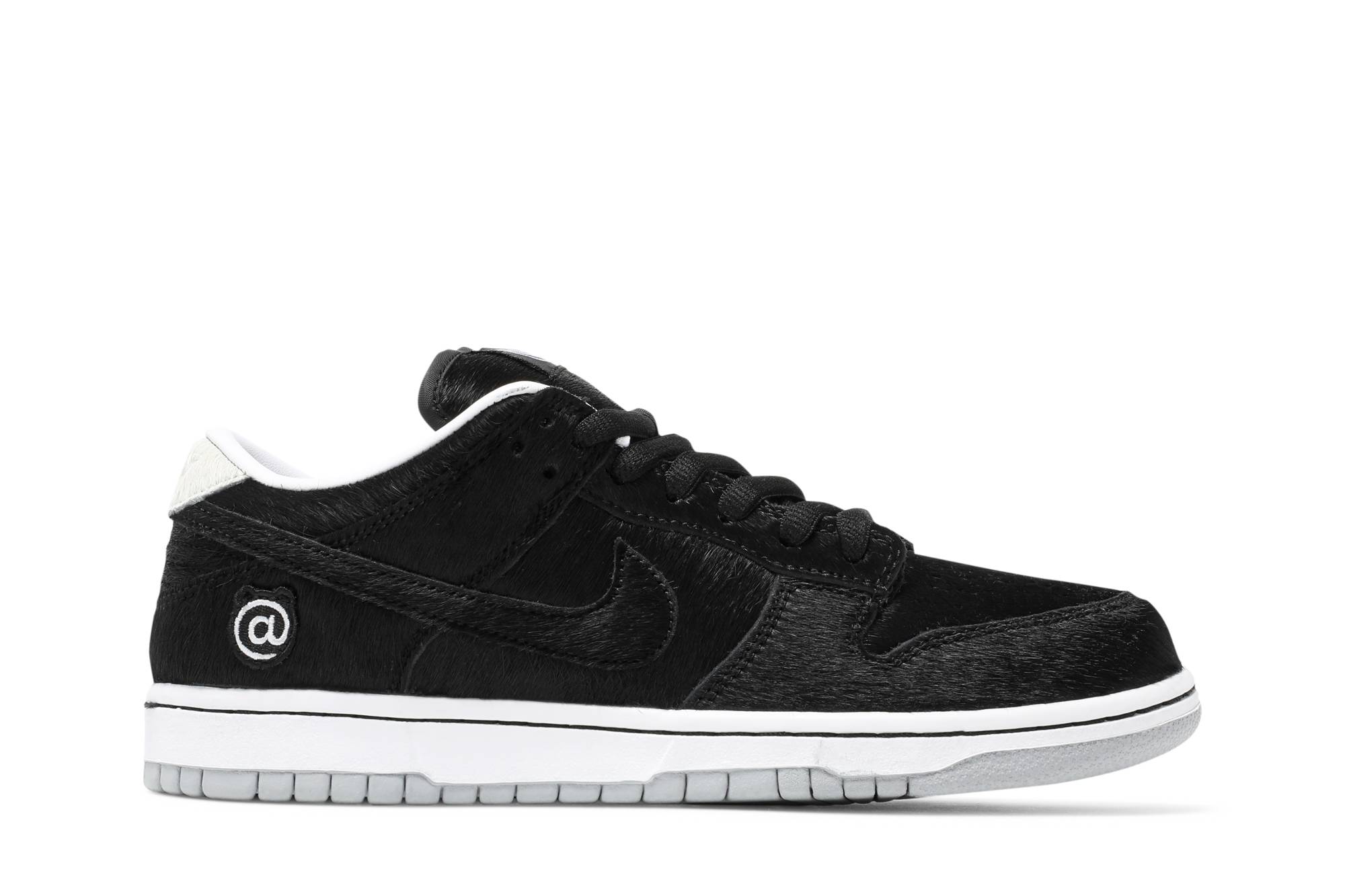 Medicom Toy x Nike SB Dunk Low ‘BE@RBRICK’ CZ5127-001