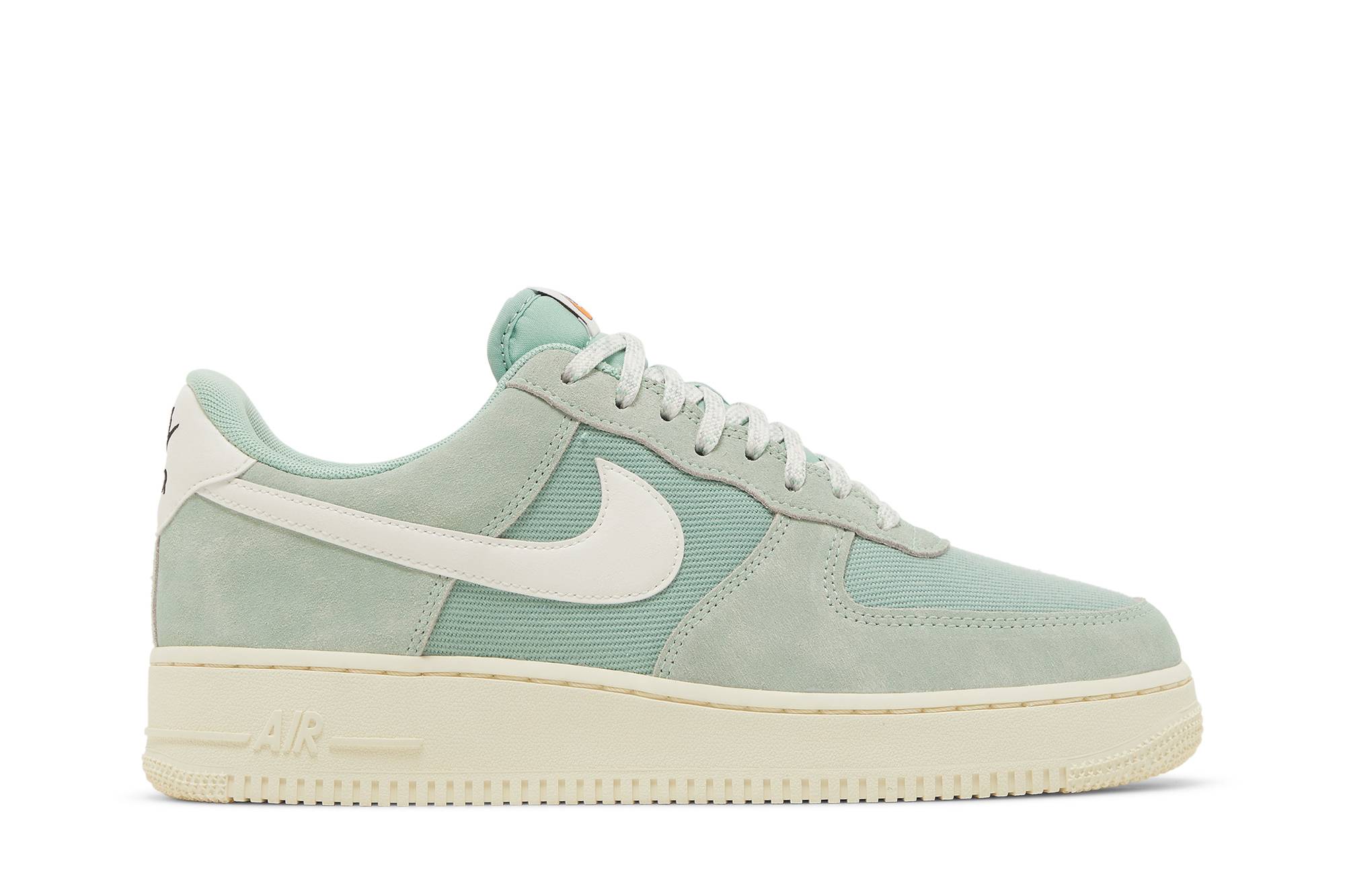 Nike Air Force 1 Low ‘Enamel Green’ DO9801-300