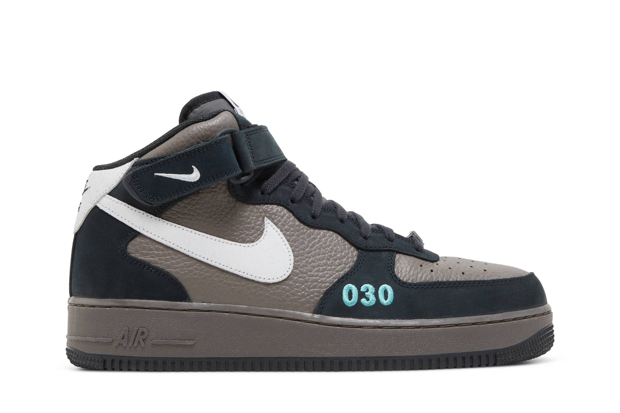 Nike Air Force 1 Mid ‘Berlin’ DR0296-200