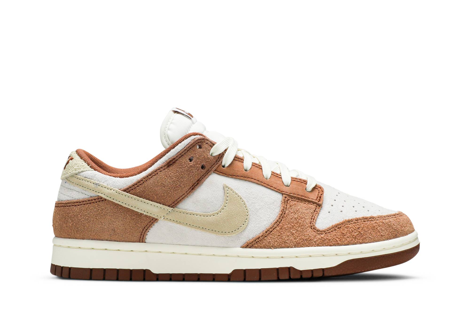 Nike Dunk Low Premium ‘Medium Curry’ DD1390-100
