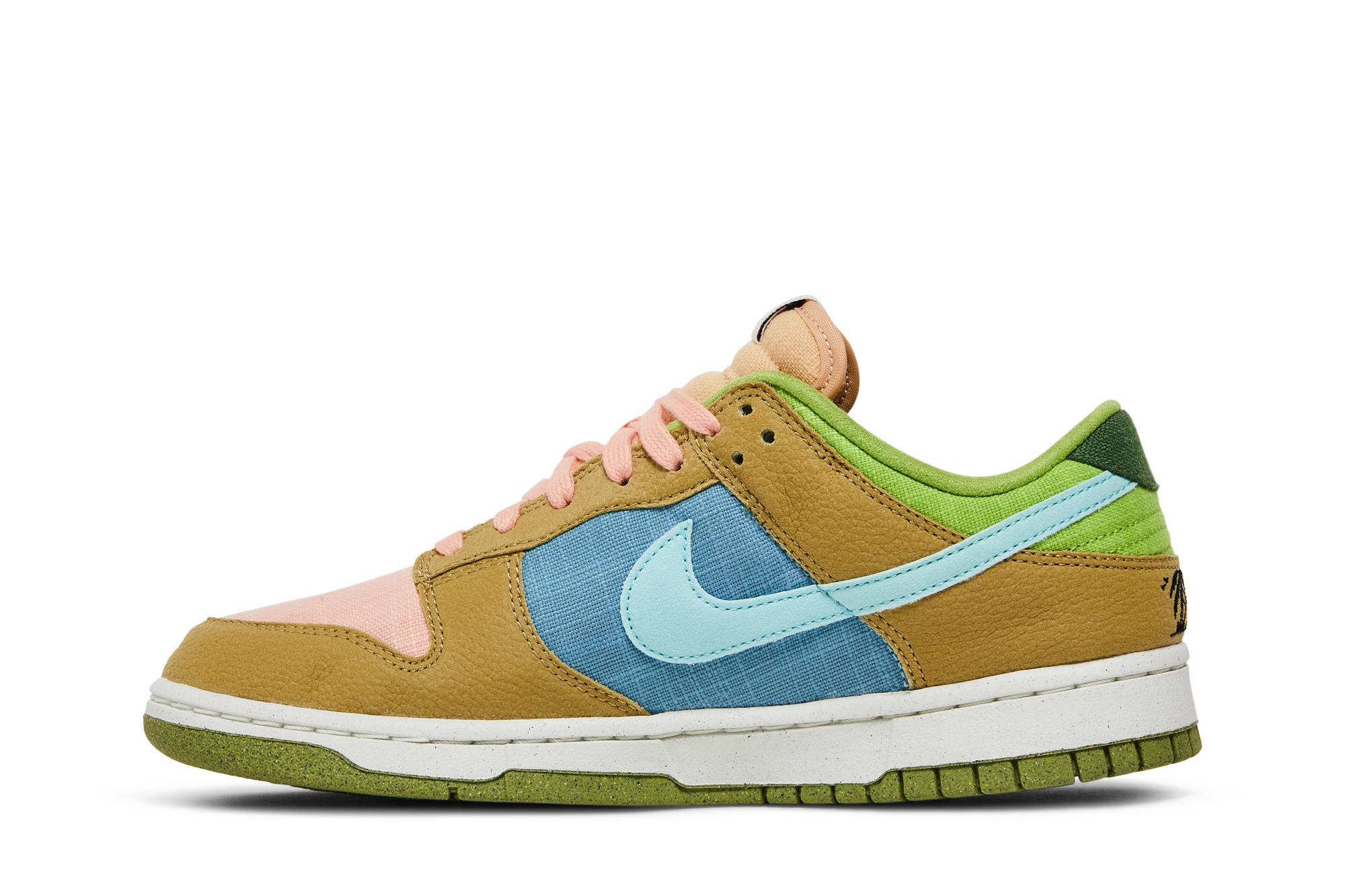 Nike Dunk Low SE ‘Sun Club’ DM0583-800