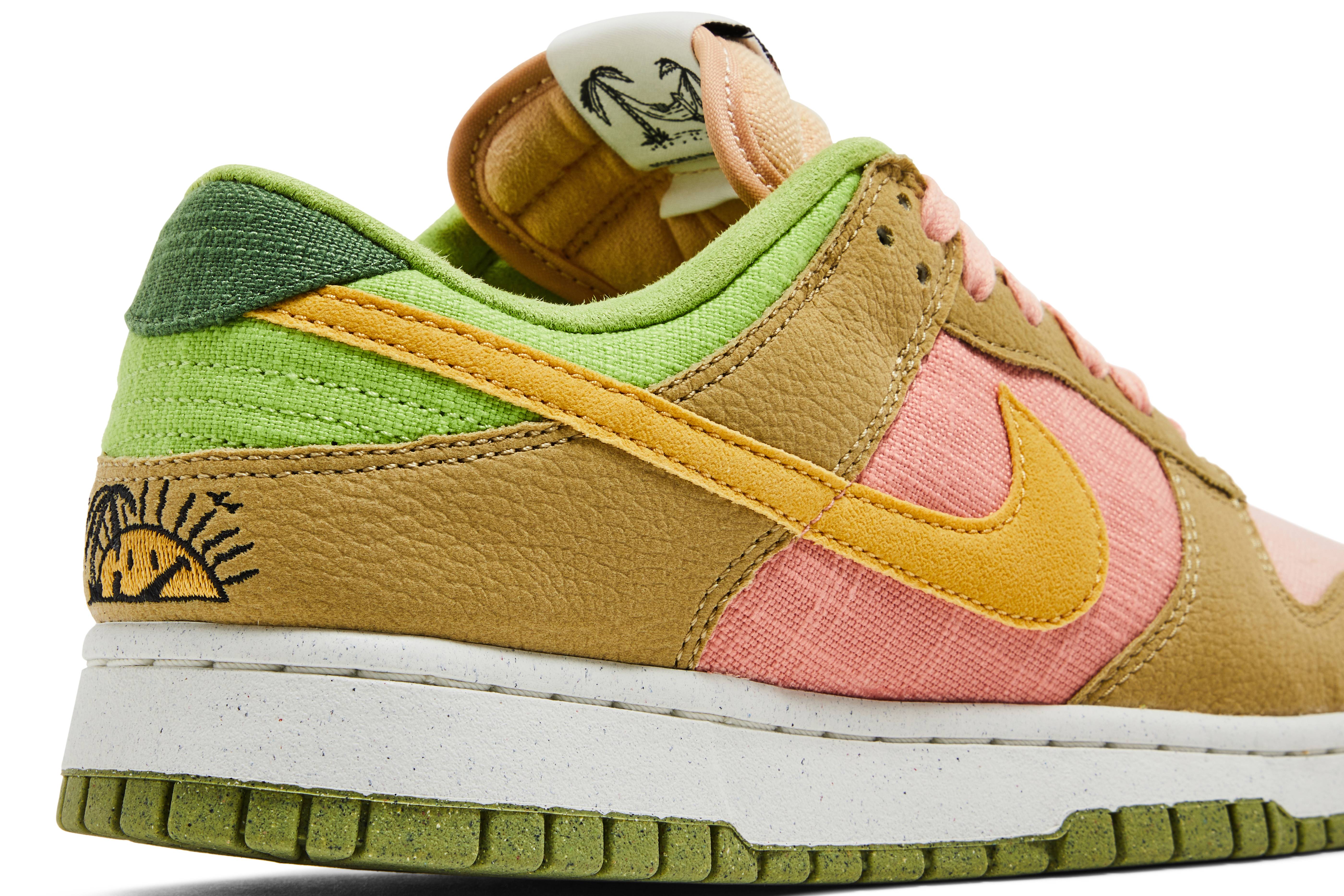 Nike Dunk Low SE ‘Sun Club’ DM0583-800