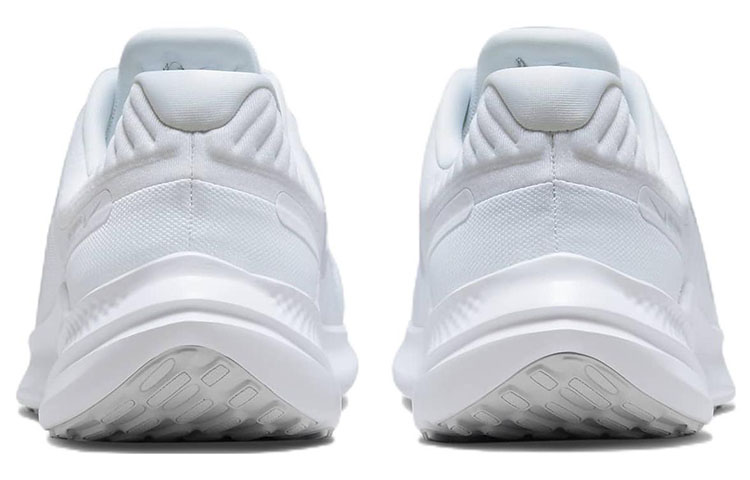 Nike Quest 5 Low ‘Silver’ DD0204-100