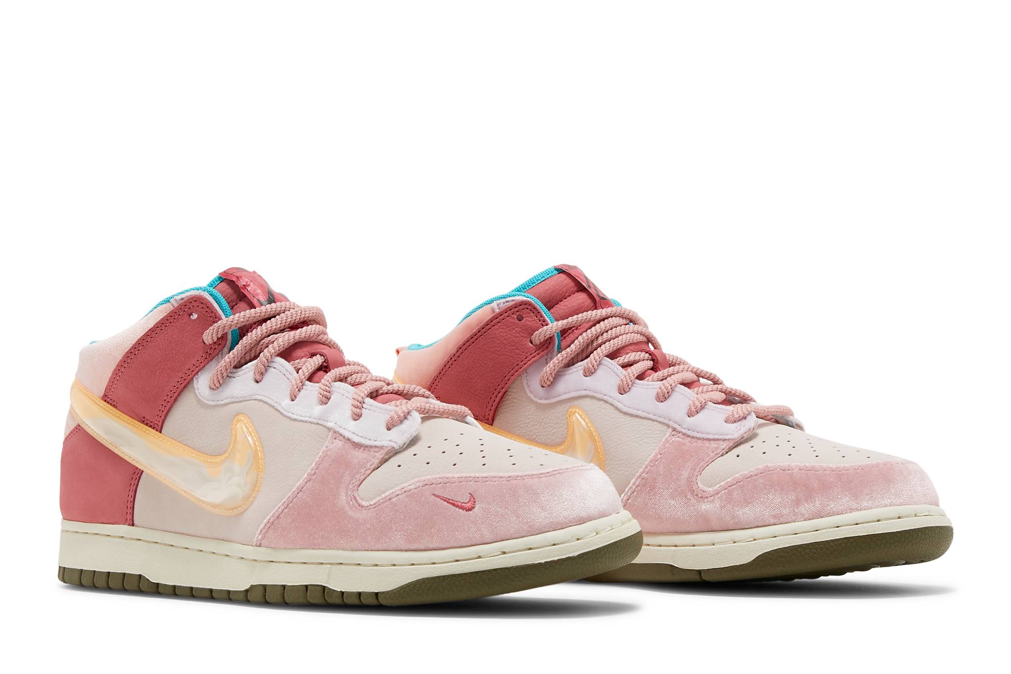 Social Status x Nike Dunk Mid Strawberry Milk DJ1173-600 Nicesnk