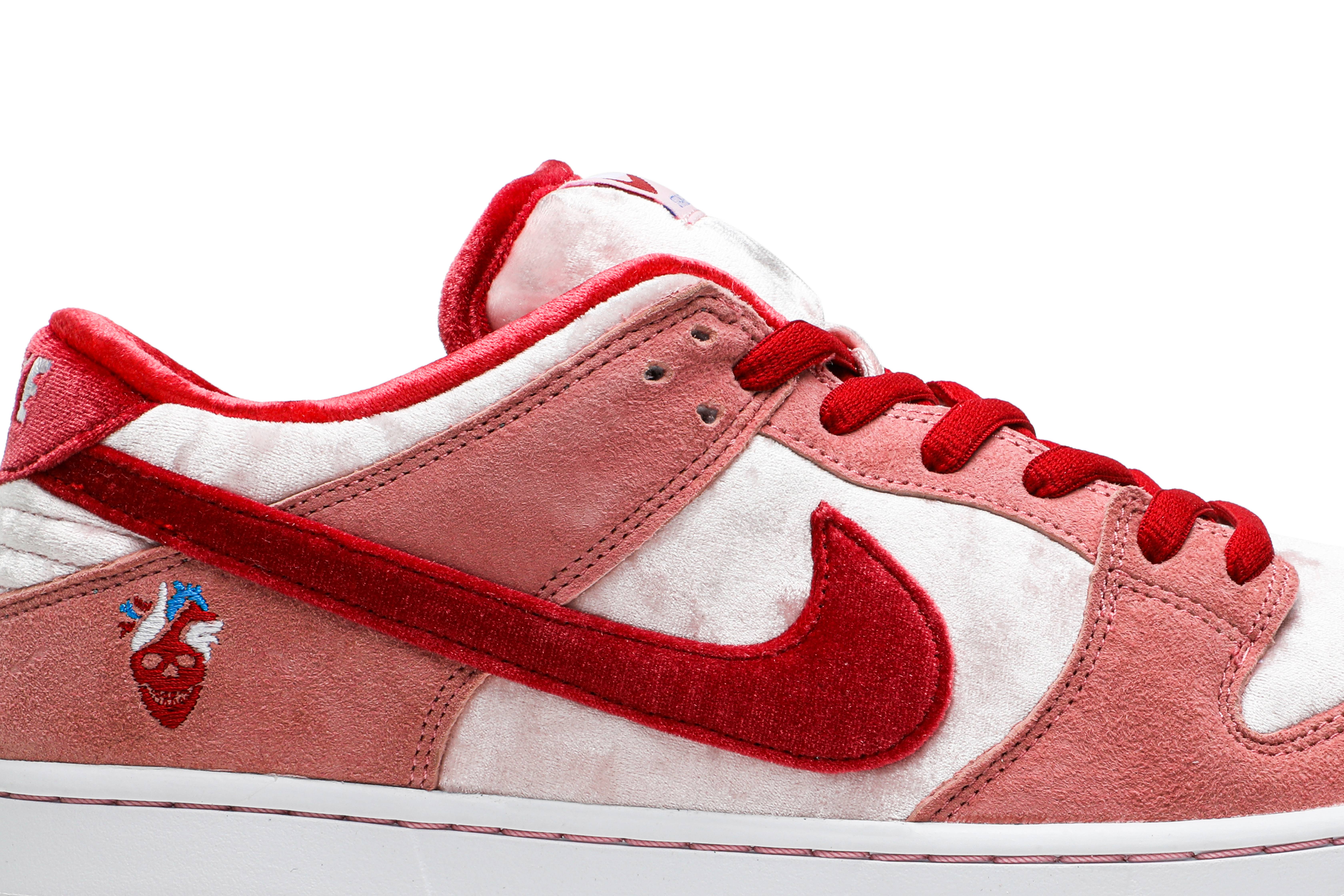 StrangeLove x Nike SB Dunk Low Valentines Day CT2552-800 Nicesnk